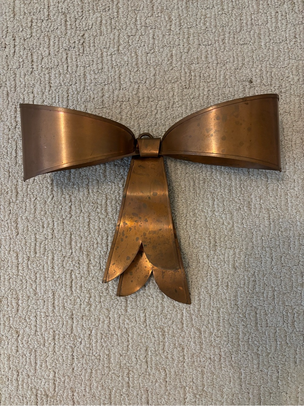 Vintage Copper Bow with a natural aged patina. Wall Hook MCM-70s